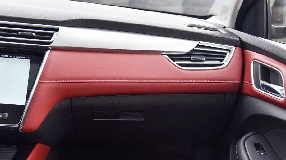 不同PC材料在汽车内饰中的应用